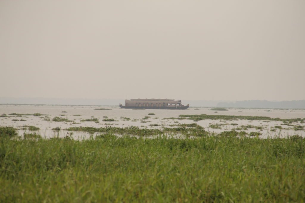 Kerala houseboat tour in Kumarakom backwaters