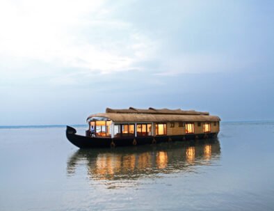 Luxury Houseboat Kerala